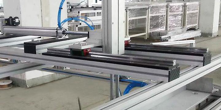 光伏組件制造設(shè)備-自動放模板機