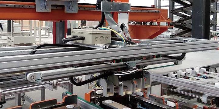 光伏組件制造設備-自動裝框機